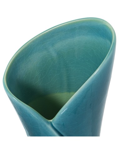 Jarrón de cerámica en blanco y azul