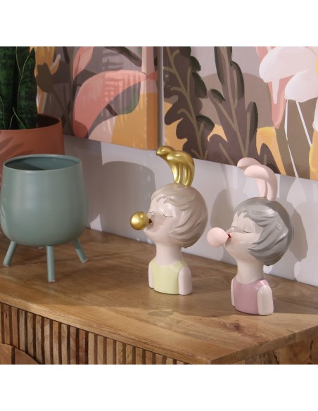 Figura resina chica con chicle