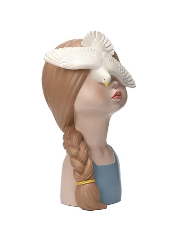Figura resina mujer con paloma