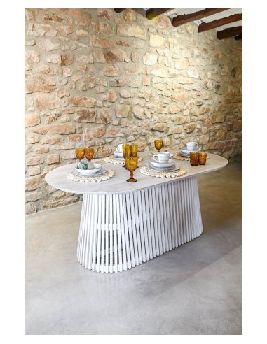 Mesa de comedor ovalada blanca