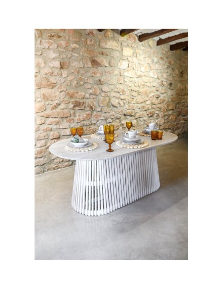 Mesa de comedor ovalada blanca