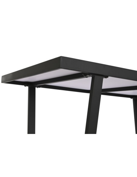 Mesa de comedor de piedra y metal.