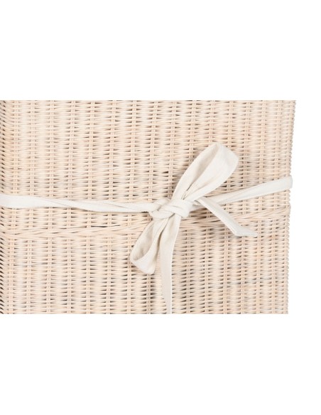 Silla de mimbre con patas de mango