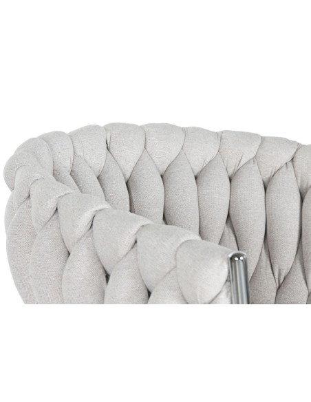 Silla poliéster trenzada beige.