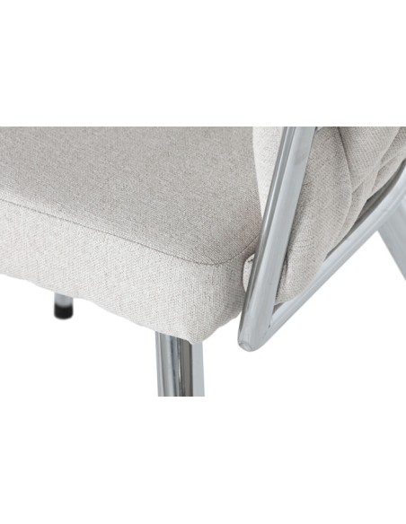 Silla poliéster trenzada beige.