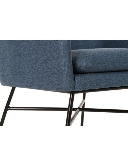Sillón poliéster azul con patas metálicas