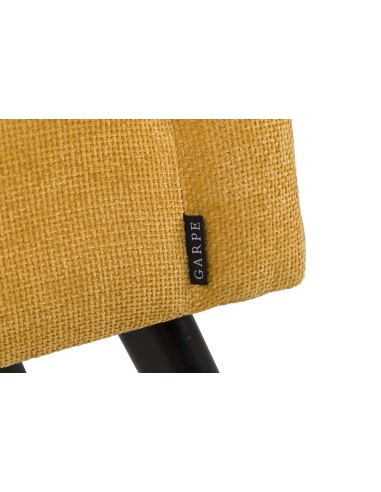 Butaca amarilla en chenilla