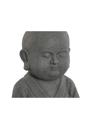 Figura de monje gris con sombrero