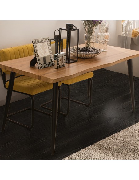 Mesa de comedor diseño ondulado