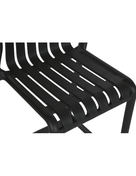 Taburete negro minimalista