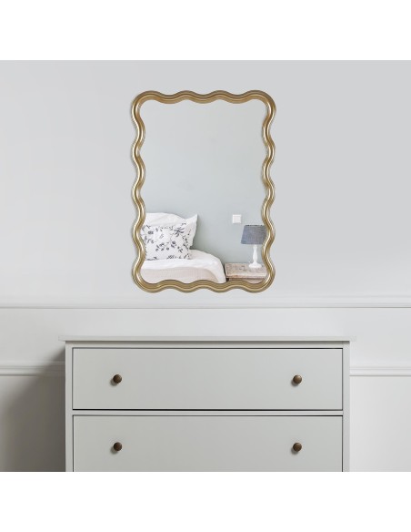Espejo dorado ondulado