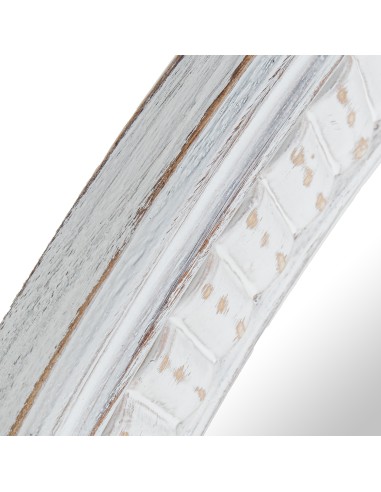 Espejo de madera en blanco envejecido