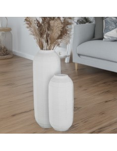 Jarrón de metal en blanco granulado 2