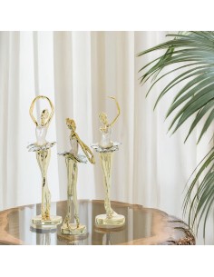 Figura de resina de bailarina en dorada 2