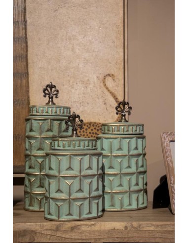 Tibor con Relieve de Cerámica Color Verde