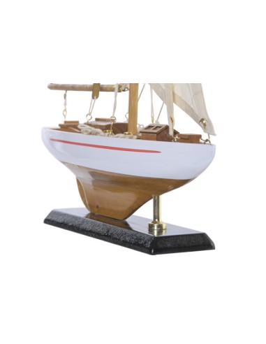 Figura de Madera con Diseño de Barco